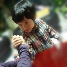 joohe0n10ii's tweet photo. 김주호 어릴때 표정봐ㅠㅠ너무 귀여웤ㅋㅋㅋㅋㅋㅋ https://t.co/8VrKXY7Mpd