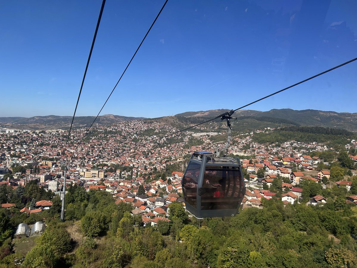 carolzztt's tweet photo. 📍Bósnia 🇧🇦
(Tá sol mas tá frio) https://t.co/qnEcASDZdI