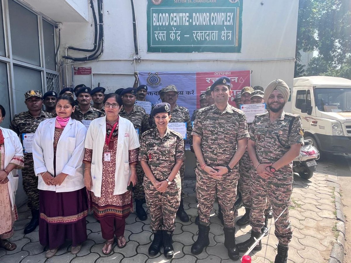 51Crpf's tweet photo. A life-saving gesture! 🙏
On #BloodDonationDay, 51 Bn, 5 Signal Bn, Range CHD &amp; 13 Bn CRPF joined hands for a blood donation camp at GMSH-16, Chandigarh.🩸
@ignwscrpf @crpfindia
#DonateBloodSaveLives #GiveBlood #VoluntaryDonors #51Bn #5SignalBn #RangeCHD #13Bn @crpfindia https://t.co/W7mGPNyTFh