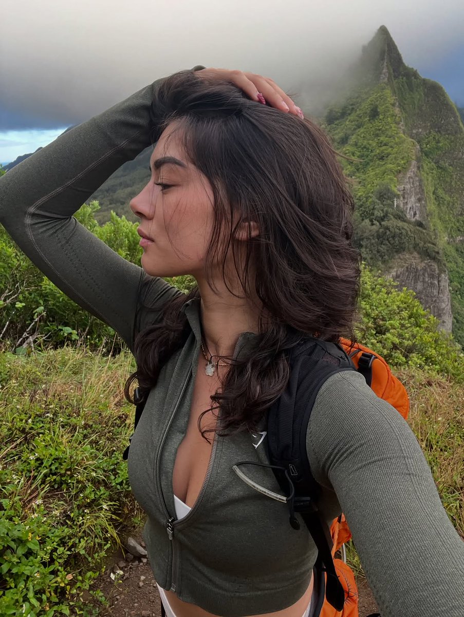 HarperKing47360's tweet photo. hiking attire 🍃

fully .
take 25% off with code "keiani10" while it lasts—only a few hours left to shop. https://t.co/KJLnMVveVC