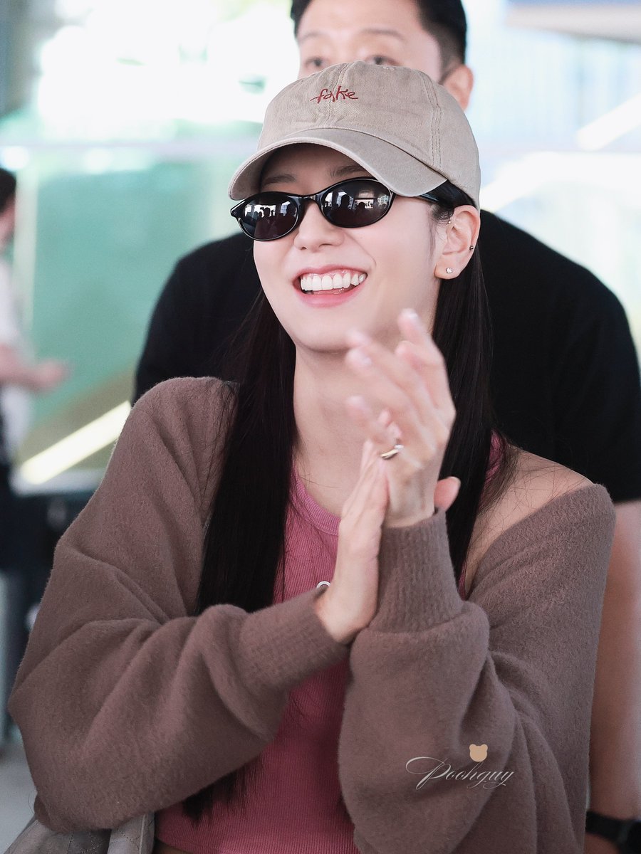titijen29's tweet photo. Jisoo back in Seoul #jisoo https://t.co/xsySgw2CNQ