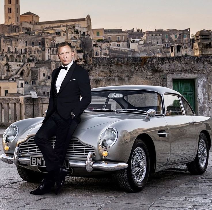 0miyak0's tweet photo. seems inspired by "Aston Martin DB5" from James Bond 🚘 https://t.co/AzqZzk6b0w