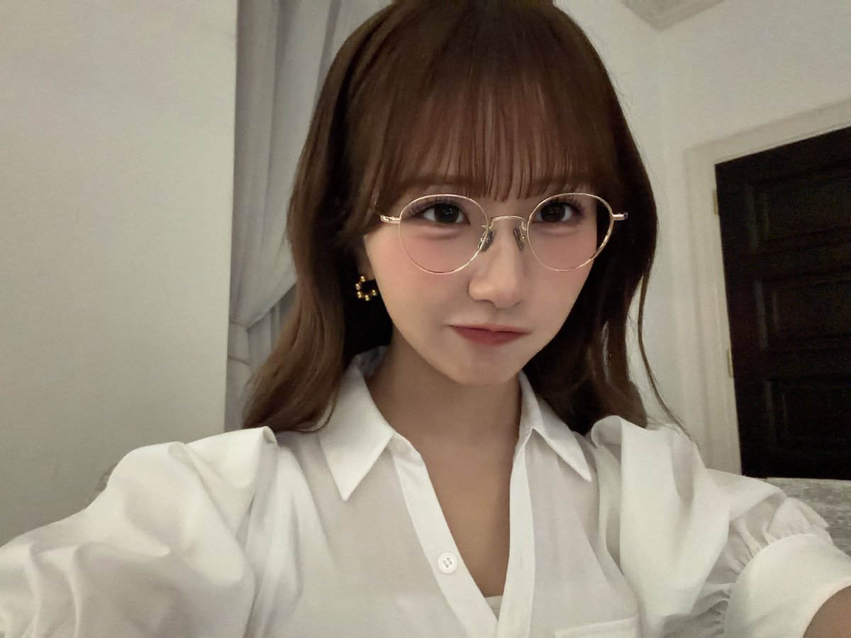 moririka_0508's tweet photo. スタンレー電気株式会社様の新CMに出演させていただきます！

そして！この度！特命広報担当にも就任させていただきました🚗嬉しい〜！🧡

撮影もめちゃくちゃ楽しくって、、。🤦🧡
皆様に是非たくさんCM見て欲しいです！
スタンレー電気株式会社さまのyoutubeにも出演させていただいておりますのでそちらもたくさん見てください！🧡🧡

https://t.co/QBe1lgZ66J

突撃取材もしてます⬇️🧡

https://t.co/sdjiTXsu9b