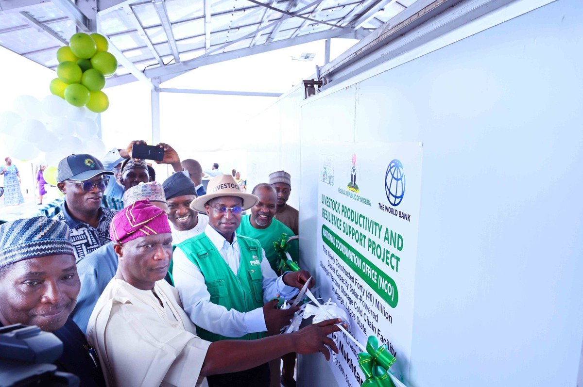 lagosagric1's tweet photo. The Minister of Livestock Development, Hon. Idi Mukhtar Maiha, alongside the Special Adviser to the Governor on Agriculture and Food Systems, Dr. Oluwarotimi Fashola, and the P/S, Mr. @auduef , at the  Livestock Productivity and Resilience Support Project (L-PRES) ... https://t.co/OVKn3xPq30