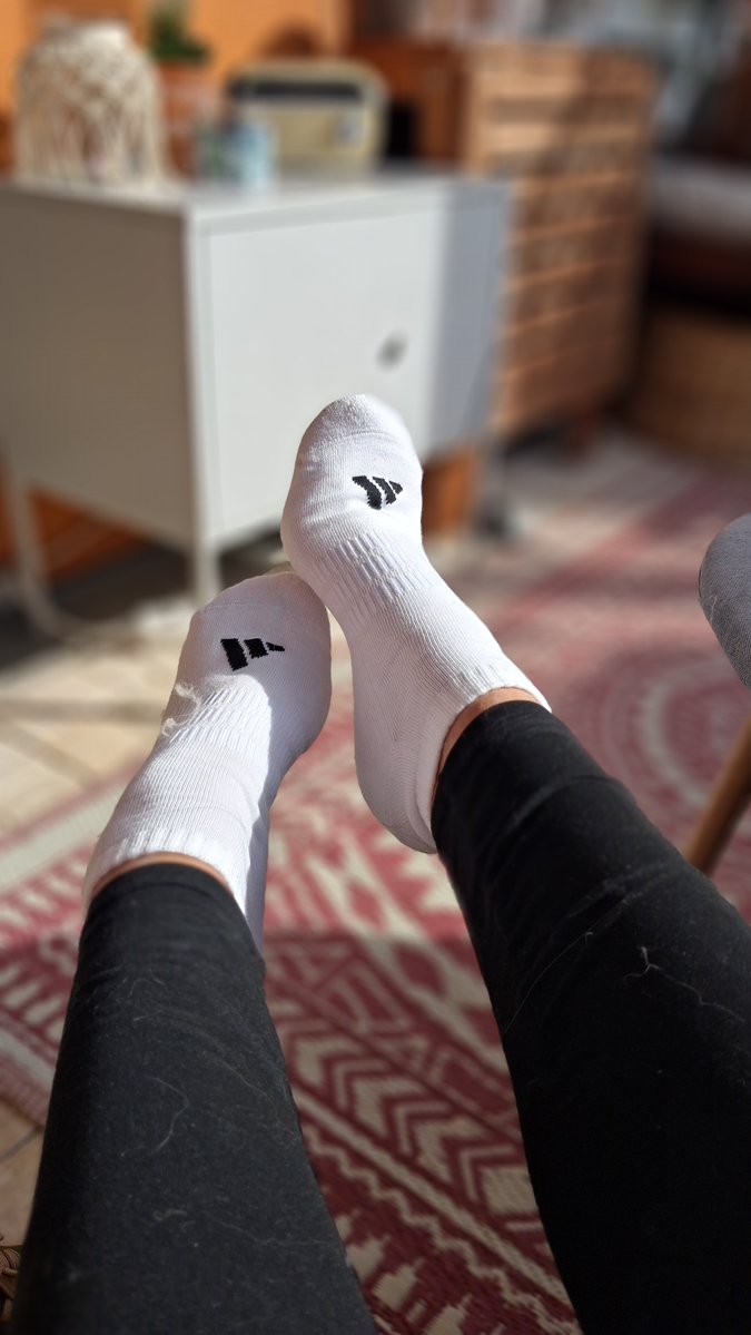 avalumi6's tweet photo. Wer möchte mir den Tag versü��en?
🔥👅🤑 https://t.co/Q2jvaq0Sex