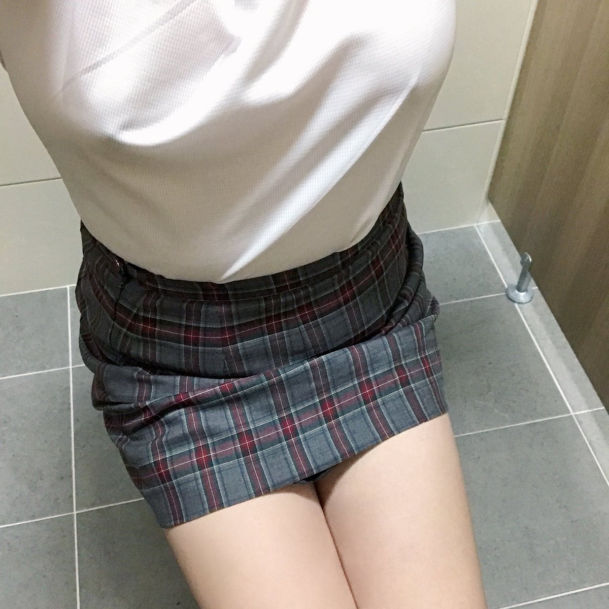 zzinbbang0_0's tweet photo. 고딩 때가 진짜 찐 변태였음 어떻게 학교 다녔는지도 모르겠다 https://t.co/P6wWIucuuG