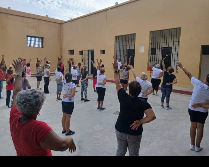 PaulitaDep1p's tweet photo. Desde #MiGuantanamo felicitamos a todos los adultos mayores en saludo al dia internacional del adulto mayor. https://t.co/qarieB67fc
