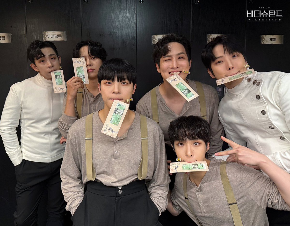 Librarytheatre_'s tweet photo. [#비더슈탄트]

⚔️ 전석매진 기념 만원사례

10월 1일(목) 19:30 공연이 매진되었습니다.
오늘도 아이드 스포츠 학교를 찾아주신 모든 관객분들께 감사드립니다. 

-
𝟐𝟎𝟐𝟔.𝟎𝟕.𝟐𝟑 - 𝟐𝟎𝟐𝟔.𝟏𝟎.𝟏𝟏
뮤지컬 <비더슈탄트>
링크아트센터드림 드림1관 https://t.co/X9OX4nuyVy
