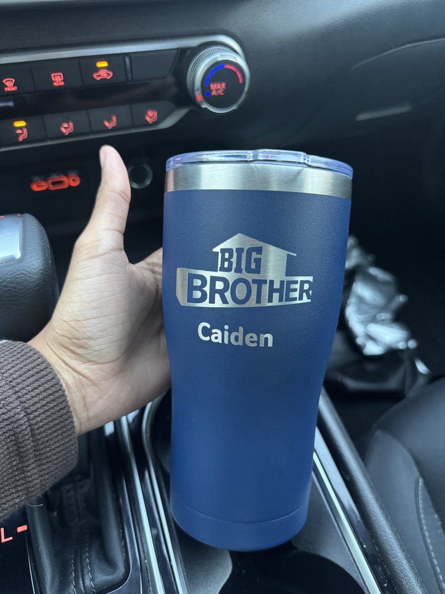 dontworryursafe's tweet photo. happy finale day🥲 repping my bb cup today #bb28 https://t.co/267WQEVyc8