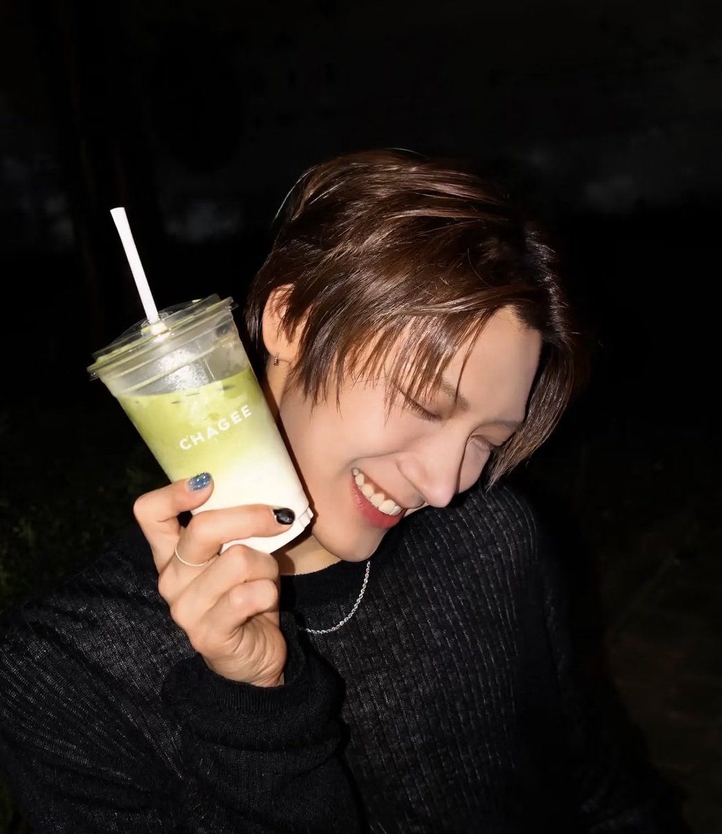 Chocokim96's tweet photo. แจกมัทฉะลาเต้ยิ้มหวาน 1 แก้ว บูสๆให้หนุ่ม ysl ค่า 🖤 รีไลก์เมนชั่นโล้ดดดดดด 

TEN AT SAINT LAURENT SUMMER27  #TENforYSLPFW27 #Saintlaurentxten https://t.co/UBnEmgKLgZ