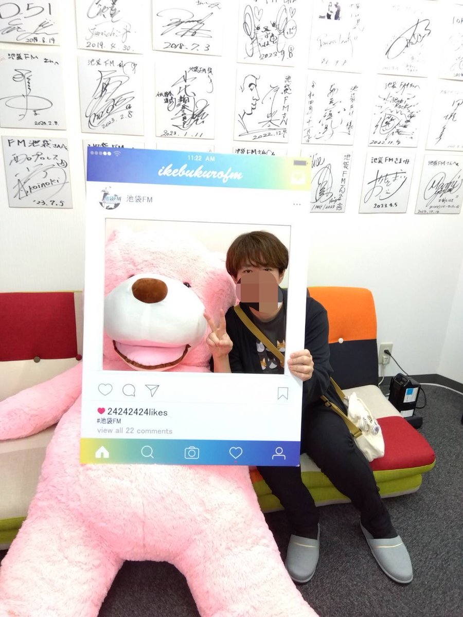 cafe_Mofree's tweet photo. お久しぶりです。
なんでなのか自分でも分かりませんが、ラジオ出演しました。なんで？？

何を話したかすっかり忘れましたが、大したこと言ってないのは確かです。
『立花美和の金曜日のポエトリー』、10月の金曜日19:30〜、何卒。
ディレクターの伊藤純一さん@ALWAYS_JUN もありがとうございました。 https://t.co/MTNAmi5jxD