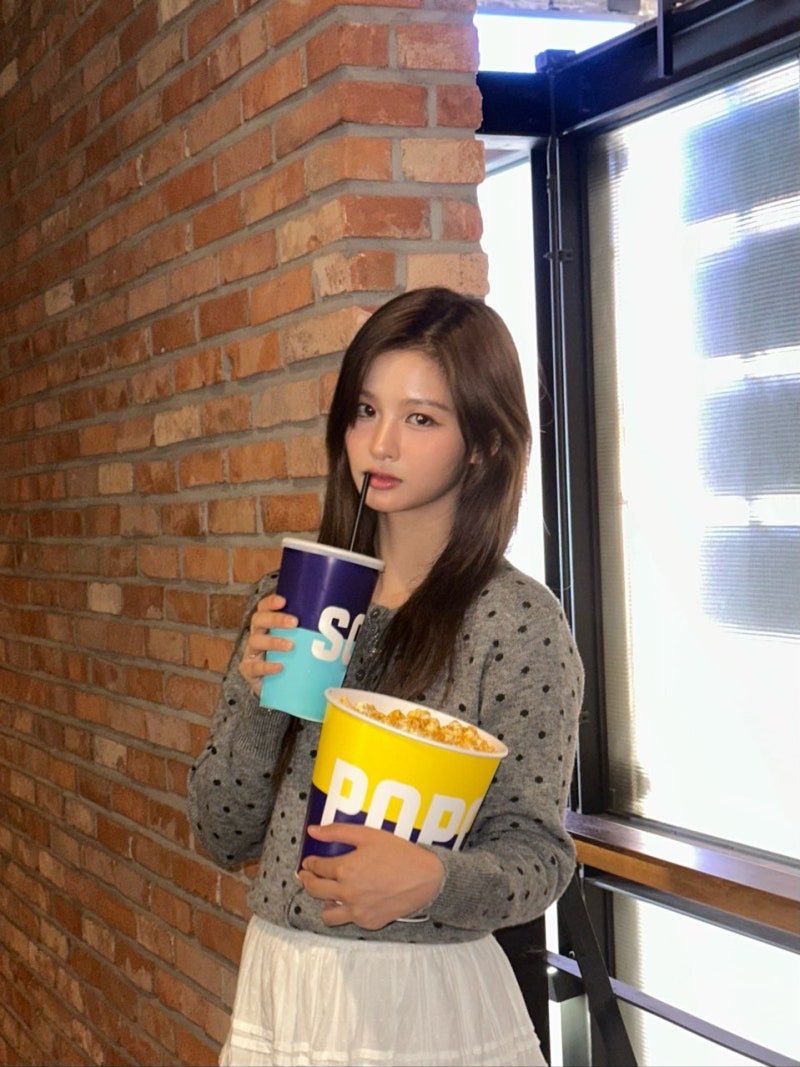_zip2026's tweet photo. 📁 zip님이 드리는 ABLY 전상품 5% 쿠폰  
- 쿠폰 바로 등록 : https://t.co/yG9s1S9059   

📁 엔믹스 설윤 가성비 손민수.zip 
- 1만원대 땡땡이 가디건 🐼

🔗 [릿킴] DOT KNIT CARDIGAN
https://t.co/0LBEu9PXcm
https://t.co/vcOuhQFhBr

#SULLYOON #NMIXX https://t.co/wokyhs6P89