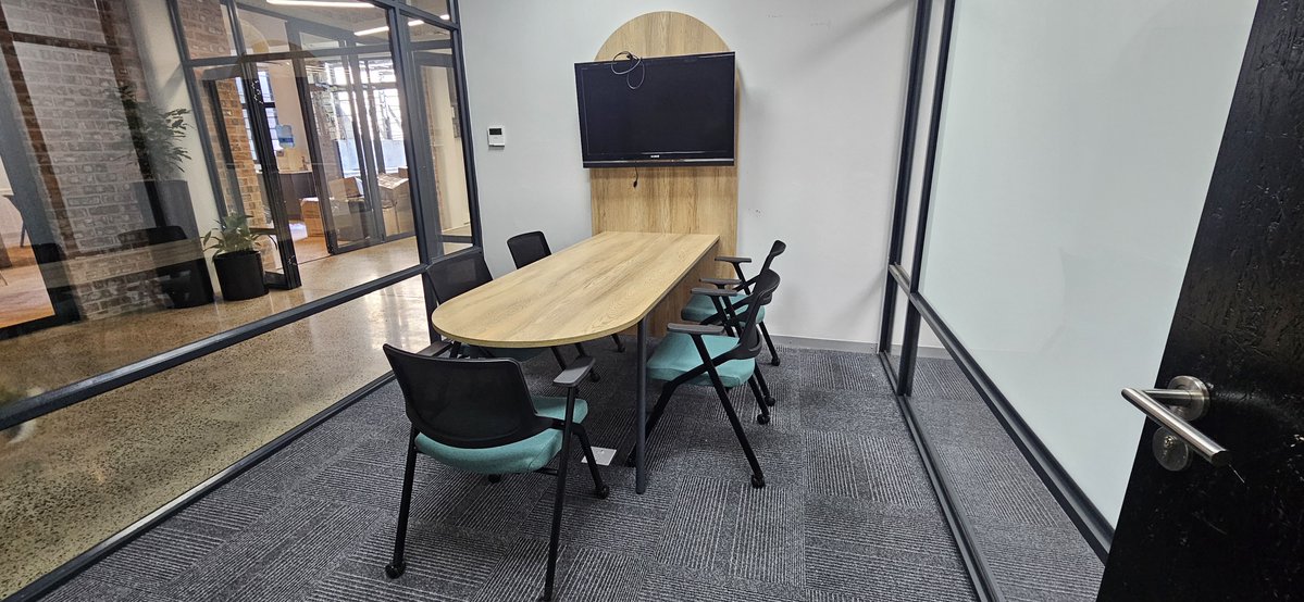 justofficeza's tweet photo. Media24 — Cape Town &amp; Johannesburg Revamp From bespoke open-plan #workspaces and informal areas to #boardrooms, comfortable #soft-seating spaces, and a welcoming #reception, every element was thoughtfully #designed to create a cohesive look and feel throughout the #offices. https://t.co/lJRJ2pW68H