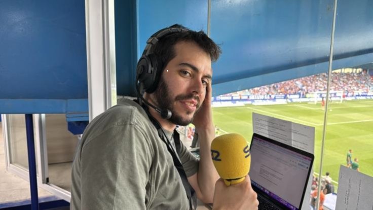 SER_Andorra's tweet photo. ⚽️A l'#AquíEsports d'avui, tertúlia esportiva amb @joan_andorra i @CarlesRosell_ 

⚽️Analitzem el Granada-Andorra i el debut del @morabancandorra a l'@ACBCOM 

📻102.3FM 🖥️https://t.co/t7UPi0bfc8  📱app SER https://t.co/qDJgR6Mzqp