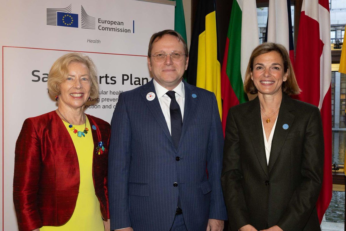 OliverVarhelyi's tweet photo. Good to see #EUScreeningWeek &amp; #KnowYourNumbers come to life also at the Informal Health @EUCouncil in 🇮🇪

With @EMA_News's Emer Cooke, @ECDC_EU's Pamela @rendiwagner &amp; @EU_Health’s @SandraGallina we put prevention into practice.

Thank you @Ireland2026eu @roinnslainte @escardio https://t.co/NJzO1bNtbd