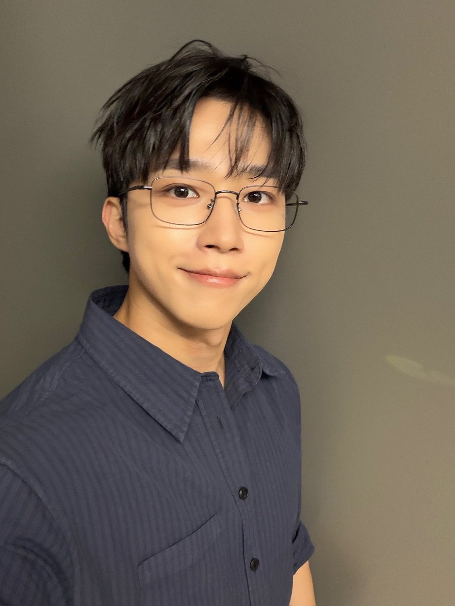 NFlyingofficial's tweet photo. 서 일대가
일 냈다
대 학축제 신나버렸다

#NFlying #엔플라잉 #서동성 #SeoDongSung https://t.co/5xxRXfuuKA