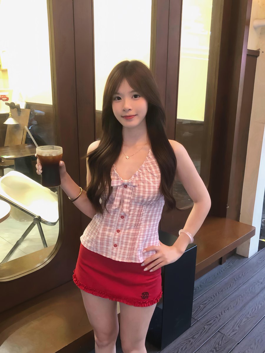 eunice7406's tweet photo. 我们常把忙碌当成价值，把停歇当成浪费。可弓一直拉紧会断，人一直奔跑会空。留白不是荒废，是让灵魂喘气。 👑 🪐 https://t.co/ycchR1D8We