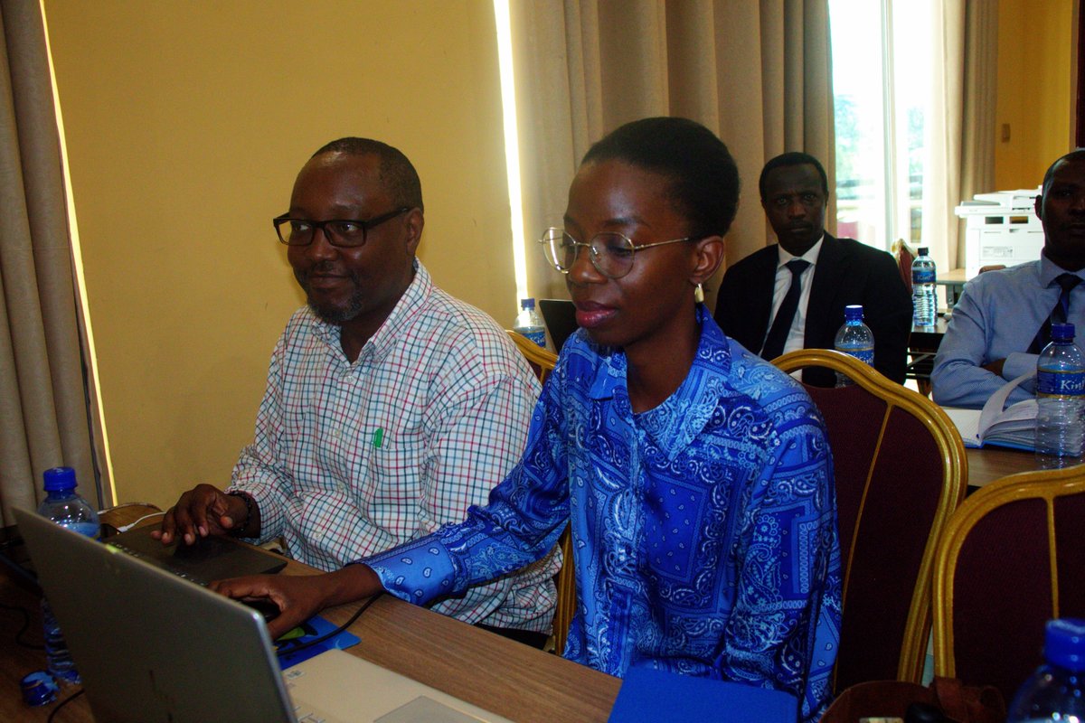 cfciburundi's tweet photo. Et la coordinatrice de @PreteNyunganira, Mme Béatrice Nzeyimana a dit que le Projet PRETE appuie la mis en place de cette chambre de Médiation et d'Arbitrage parce qu'elle fait partie d'un grand chantier de réformes visant à améliorer le #climatdesaffaires. #CFCIB #Reformes https://t.co/N1S9nwxevM