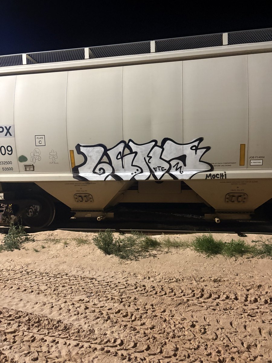 NeenerFreal's tweet photo. A little #stain and some brief industrial action https://t.co/DmQbztNg4I