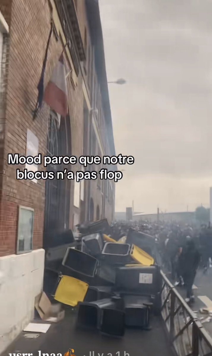 xavieralbertini's tweet photo. Le droit de manifester est un droit constitutionnel en #France. 
Casser, détruire, brûler qui plus est des lieux de savoir et d’apprentissage est un délit. 
De trop nombreux lycées partout en France comme à @VilledeReims ont subis des dégradations et des destructions. 
En ces temps où l’inquiétude qui peut être légitime pour une partie de notre jeunesse est instrumentalisée voire exacerbée par l’extrême gauche et des élus locaux et des députés #LFI :

- j’apporte tout mon soutien aux forces de l’ordre @PoliceNationale @Gendarmerie #police municipale pour rétablir le calme.

- je souhaite qu’un dialogue s’ouvre avec les représentants des lycéens et les représentants de l’Etat et que des réponses concrètes leur soient apportées.

- j’espère que les auteurs de ces faits graves seront arrêtés, déferrés et sanctionnés par la justice de notre pays et qu’ils répondront financièrement de leurs actes.
Ne perdons pas de vue que ce qui se passe en #France en ces instants aura un coût financier pour la réhabilitation et la reconstruction de nos lycées et montre de notre pays en Europe et dans le monde un bien piètre spectacle.