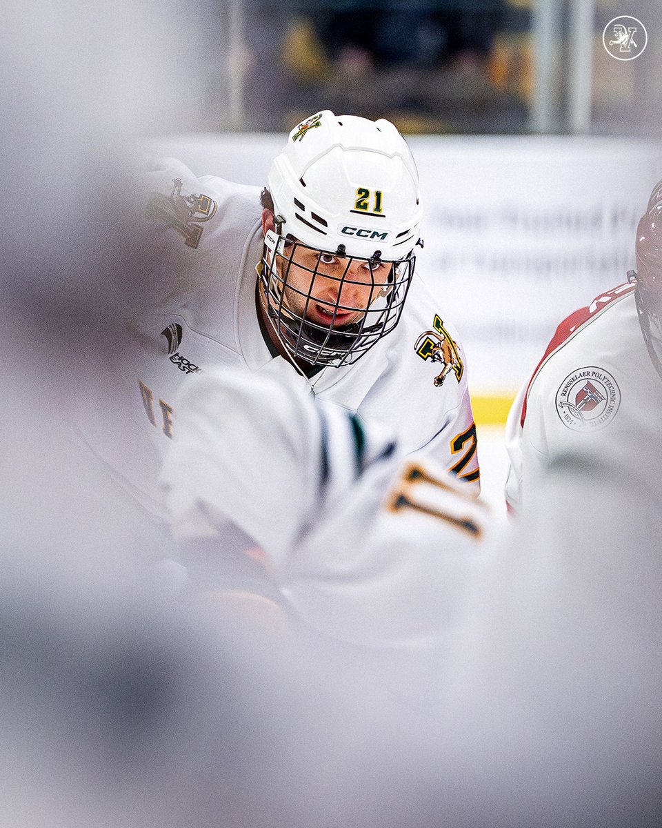 UVMmhockey tweet picture