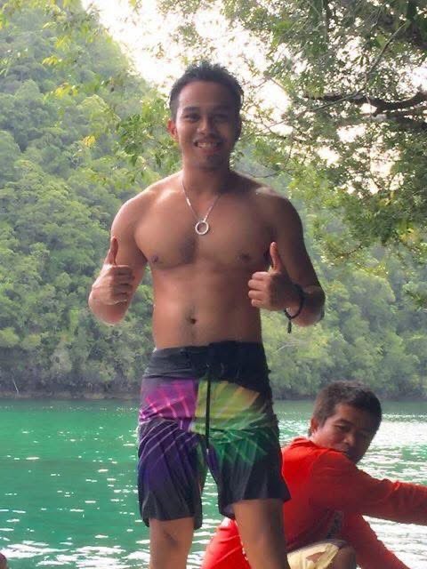 vhin2x's tweet photo. TBT!!! 1st of October my birth month. 💚💛💚💛 #tbt #ThrowbackThursday #fit #fam #sexy #boynegro #eyebags

Your emotional 
Intelligence 
And
Intuition 
Will offend 
Everyone,

Who can’t 
Run game on
You!!! 😇😇😇 https://t.co/Wg7QDqxQm0