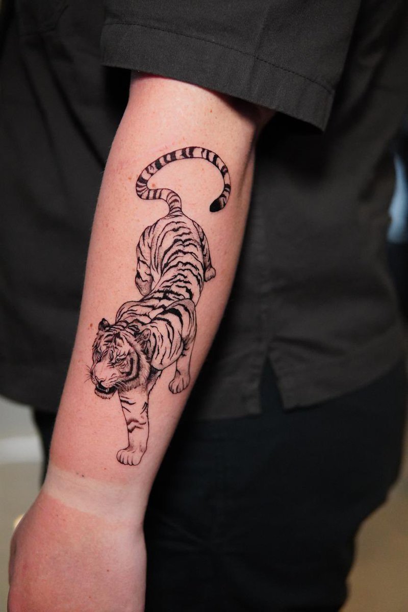 attithuts's tweet photo. KLATEN ALERT!! 🚨 🚨 🚨

I will be back to Klaten, will open some booking availability for tattoos!

Only at Menari Hq

Start from oct 5th until i am thinking it should enough.

If you are interested, and love my tattoo style
please send me message for further information https://t.co/yGdS1rKJh5