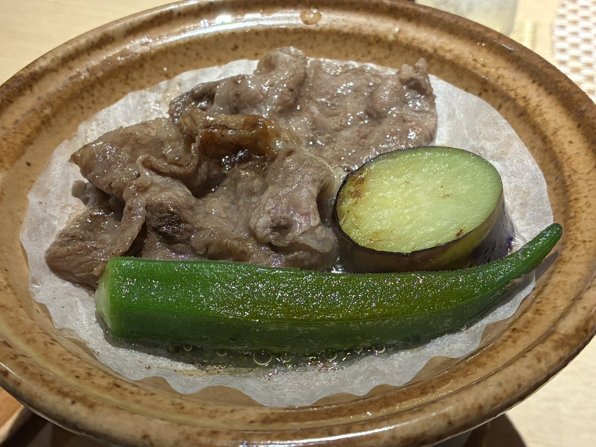 fastener's tweet photo. ニジマスのポワレ？おいおい、そいつは傑作だ！骨を外さずに「丸焼き揚げ」にしてやがったとはな！

ルフィの野郎が見たら、皿ごと一瞬で平らげちまうような最高の仕上がりだ！ https://t.co/ojHVOf8pgd