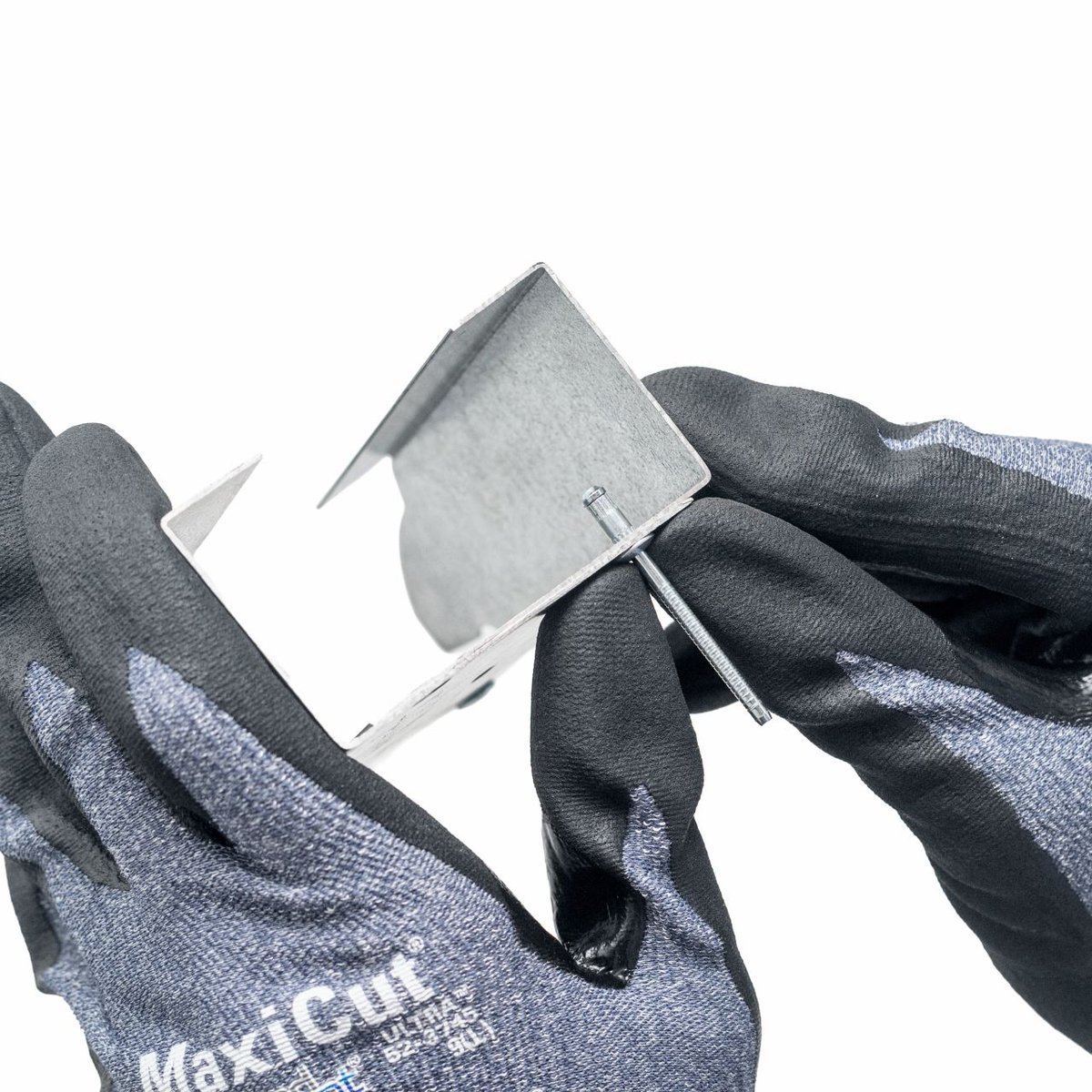 GoebelFasteners's tweet photo. Do you know about the #GOEBEL blind rivets and tools?
The GO-BULB can easily be set with the GOEBEL riveting tools like the BR2.

If you are interested in our products or need to know more about them please contact our sales team. https://t.co/mqFhFJq7ce