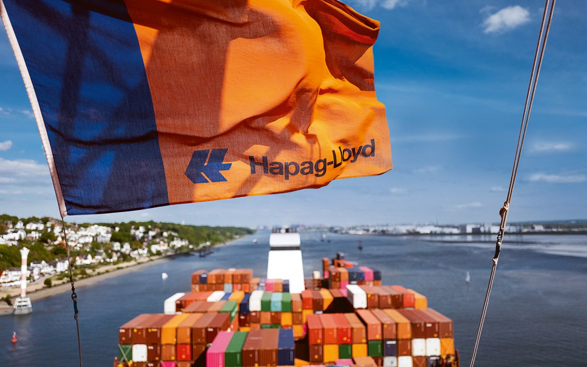 container_news's tweet photo. #Hapag-#Lloyd suspends #bookings to three #Philippine #ports
https://t.co/V8rcoKYtYQ https://t.co/g0KOQs7k9j