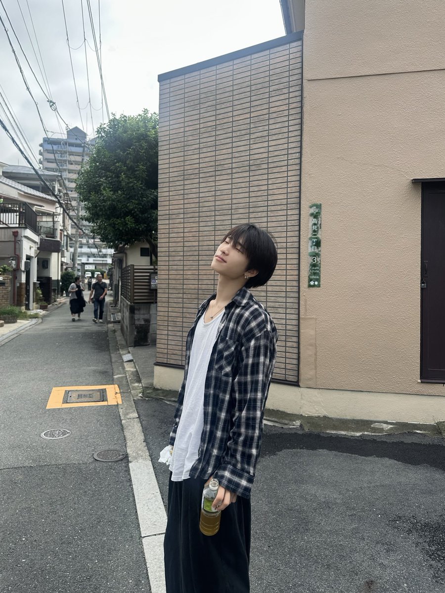 ovus_of_music's tweet photo. [💙]
내 인생 첫 해외 일본을 정말 하루하루 행복하고 기억에 남을 수 있게 해줘서 너무 고마워 내가 이 감정을 느끼기 위해 지금까지 열심히 달려온 것 같다~🥲☺️ 
나도 내가 받은만큼 더 열심히 준비해서 다 보답할 거니까 좀만 기다리고!! 아프지
말고 날씨도 조금씩 추워지니까 옷도 잘 입고 다니고 우리 곧 또 봐🥰 너무 기쁘고 행복했어 사랑해💙

#OVUS #오버스
#JEONSEO #전서