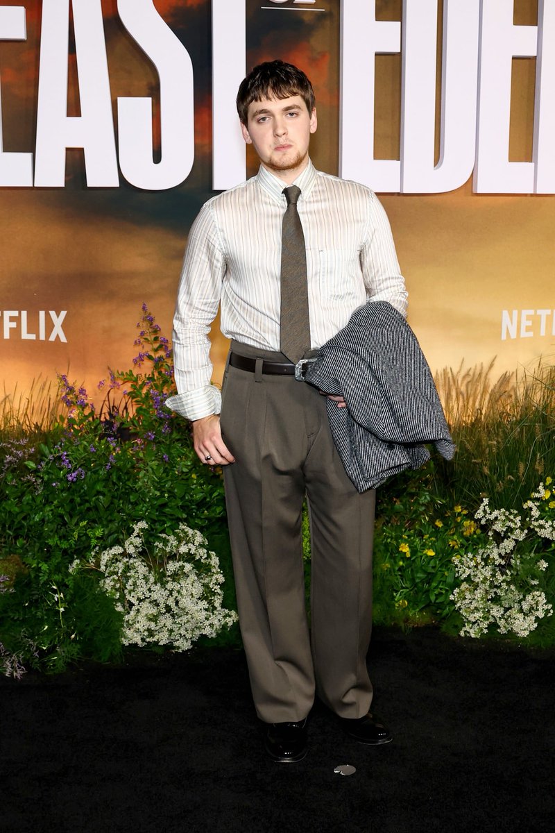 celeb124's tweet photo. East of Eden premiere in New York City
Read the full story at https://t.co/ka5coDx16m https://t.co/TV3yCtSUmE
