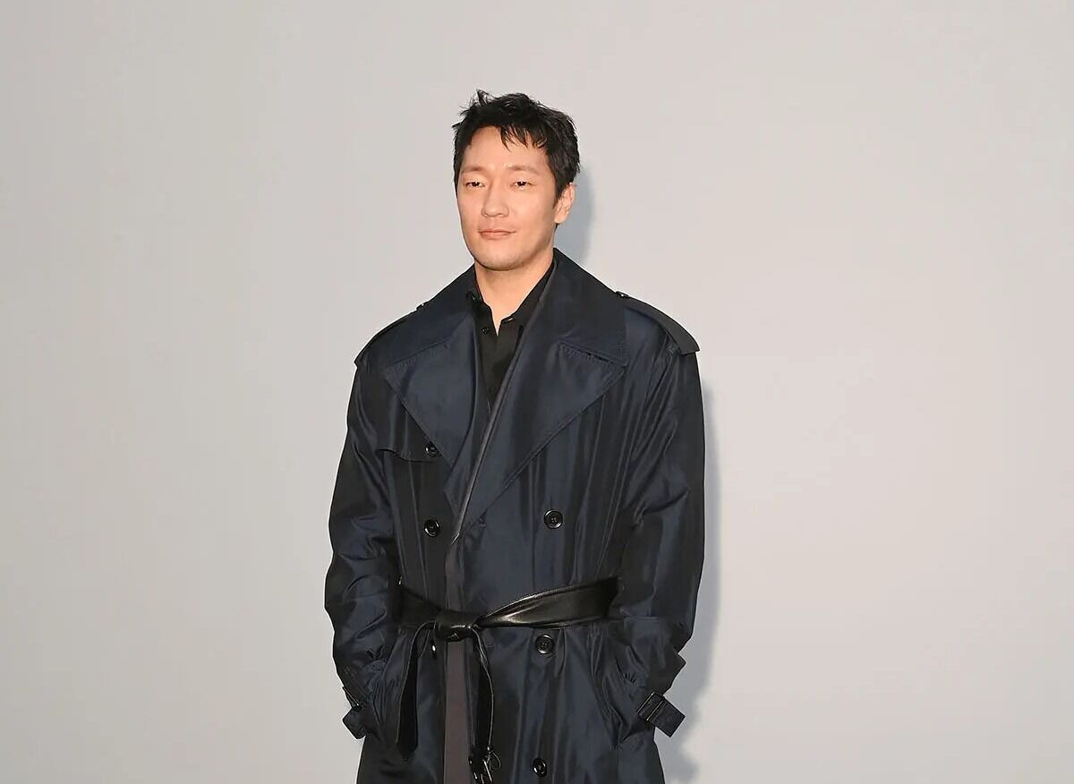 NumeroTOKYO's tweet photo. 向井康二、宇多田ヒカル、ソン・ソック、ブライトら豪華セレブリティが来場。英国らしい遊び心とクラフトマンシップを軽やかに表現した「#バーバリー」2027年サマーコレクション。
https://t.co/B2jyWzLa73

#Burberry  #SnowMan #向井康二 #宇多田ヒカル #ソン・ソック #손석구 #ブライト #Bright https://t.co/Kvs5iKrhzs