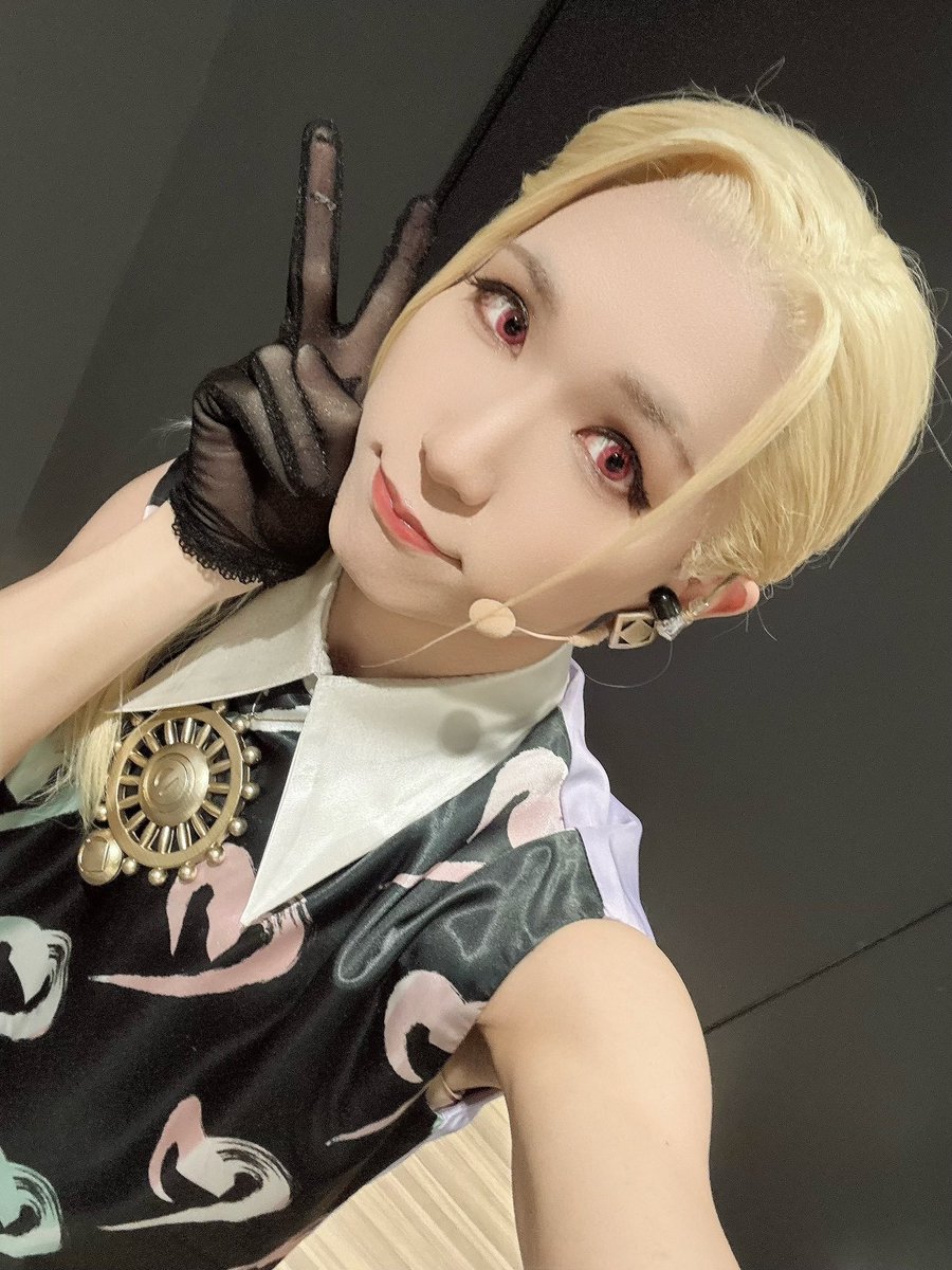 Kazushiofficial's tweet photo. #ヒプカリ コラボLIVE🎤🏡
「STYLE WARS 2026」

ご来場ありがとうございました🪞
凄まじい熱気でした🔥

一夜限りの伝説、楽しんでいただけましたか？💭
テラくんとまたお会いしましょ〜🪞💛
(かずし)
#ヒプステ #カリdeステ https://t.co/S2YwWK2zHg