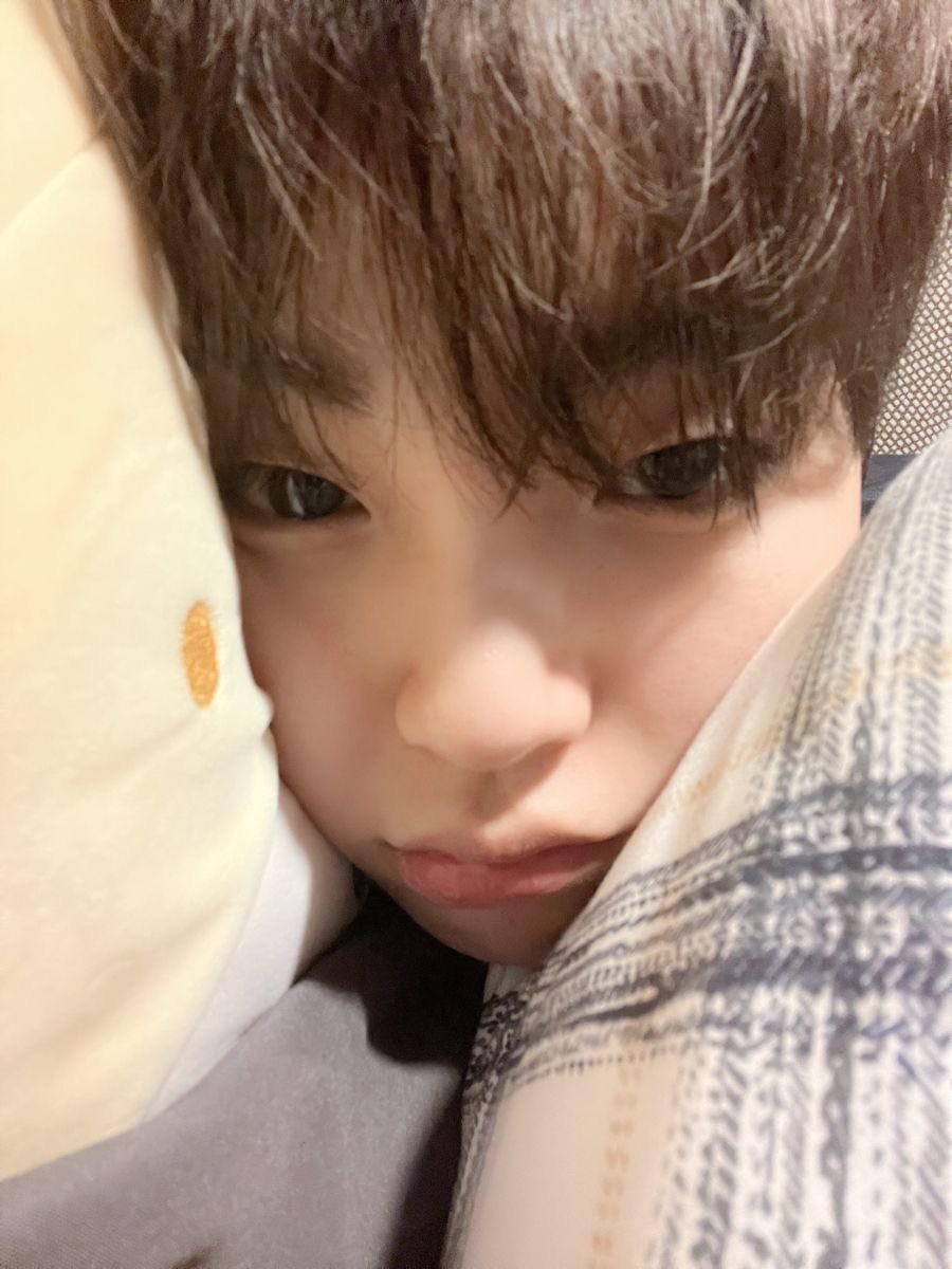 sprinklifiedd's tweet photo. it’s the 1st day of October. . . My soul needed This vV much ,,, will someone Pls bring me a #pumpkin chai ? 🕰️♡ https://t.co/7xVwyCbA3t