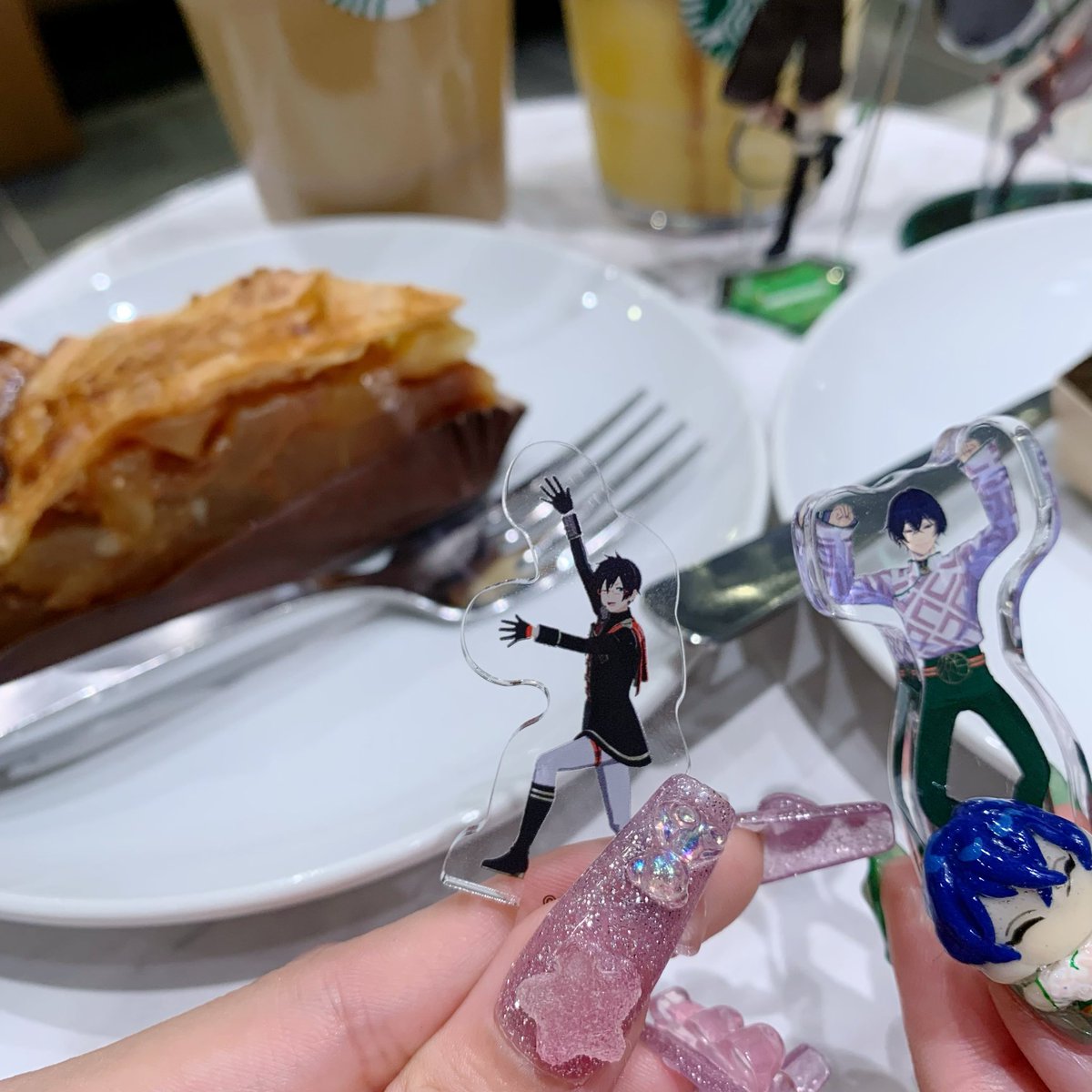 iop_wanwan's tweet photo. 昨日はスタバオープン凸してきた𑁊^>⩊o̴̶̷̤^𑁊💗

久しぶりにパピピを連れ出せて嬉しい𐒨꒱⁾ອͦ꤮̥̭ອͦ⁽꒰𐒧💛💛

ぜーんぶ美味しかった(ᐡᴗ  ̫ ᴗᐡ).ᐟ.ᐟ♡

安定の3D合わせ♩ https://t.co/GcfplFsKEq