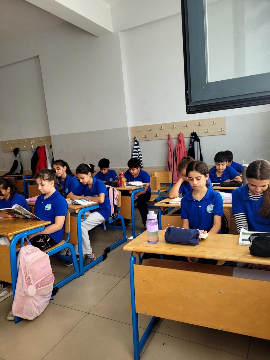 GomecEgitim's tweet photo. Birlikte Kitap Okuyoruz Projesi Kitap Okuma Etkinliği
Kitap okuma alışkanlığını geliştirmek, öğrencilerimize kitap sevgisini aşılamak ve birlikte öğrenmenin keyfini yaşatmak amacıyla “Birlikte Kitap Okuyoruz” projesi kapsamında kitap okuma etkinliği gerçekleştirdik. https://t.co/oho6uWSGBS