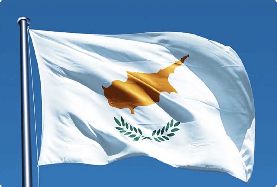 KerryTsolakis's tweet photo. Χρόνια πολλά στην όμορφη, πολυαγαπημένη μας Κύπρο. Όσοι ζήσαμε μακριά σου, σε νιώθουμε σαν μάνα μας. Ευχή μας να σε δούμε επανενωμένη. Και όπως λέμε στα Κυπριακά πρέπει να ζήσεις κάτο από μητριά για να καταλάβεις την αξία της μάνας https://t.co/OQ3oamWlWt