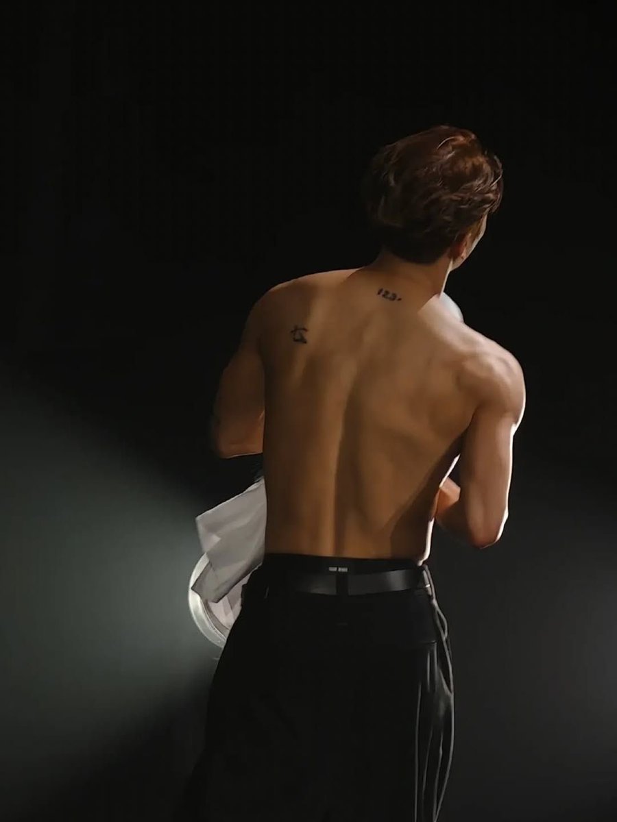 EuJackysUnited's tweet photo. It’s Jackson Wangs back 😩😩 https://t.co/HiIXpOnjZm