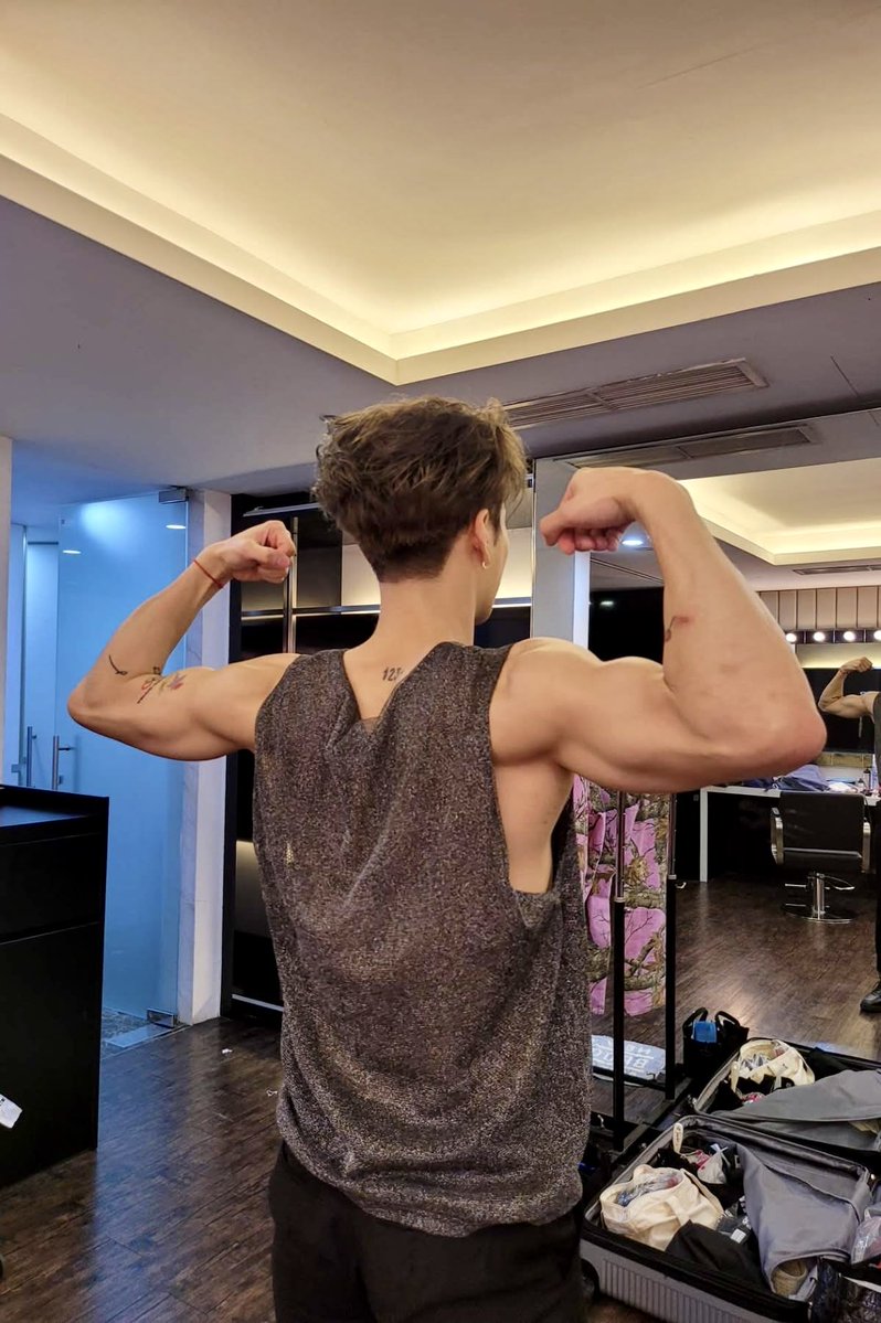 EuJackysUnited's tweet photo. It’s Jackson Wangs back 😩😩 https://t.co/HiIXpOnjZm