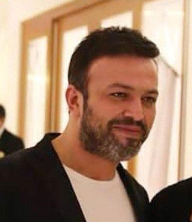 L4vinya's tweet photo. Deli rüzgarla yağsan gelsen...🥀

#Serhatkılıç https://t.co/cLEw5y0ZAh