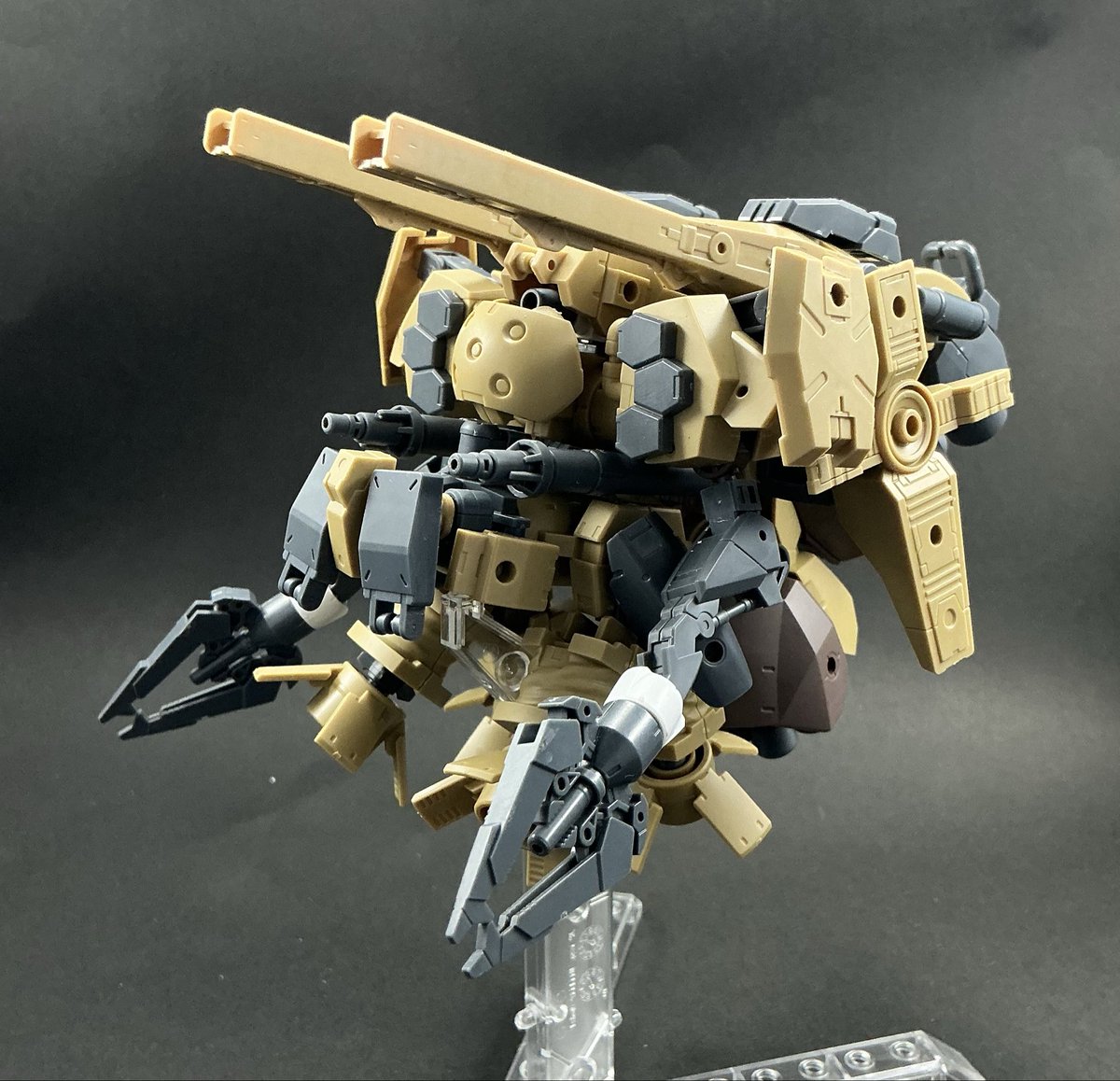game60692103's tweet photo. アームユニット・レッグユニット2セット使って塊作成。
特にボディユニット二つともほぼ使えたので満足。

#30MM https://t.co/TFR7C9ZSg2