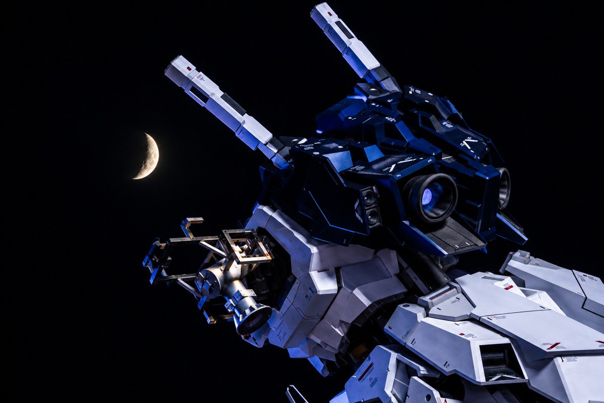 AttemptedHeaven's tweet photo. 少し前に撮った解体中のガンダム
頭がなかったので撮り方悩みました。
今まで当たり前にあったものがなくなるって、やっぱりさみしいですね。
#ガンダム
#写真好きな人と繋がりたい
#カメラ好きな人と繋がりたい
#月のある風景 https://t.co/QDyWRdDHTh