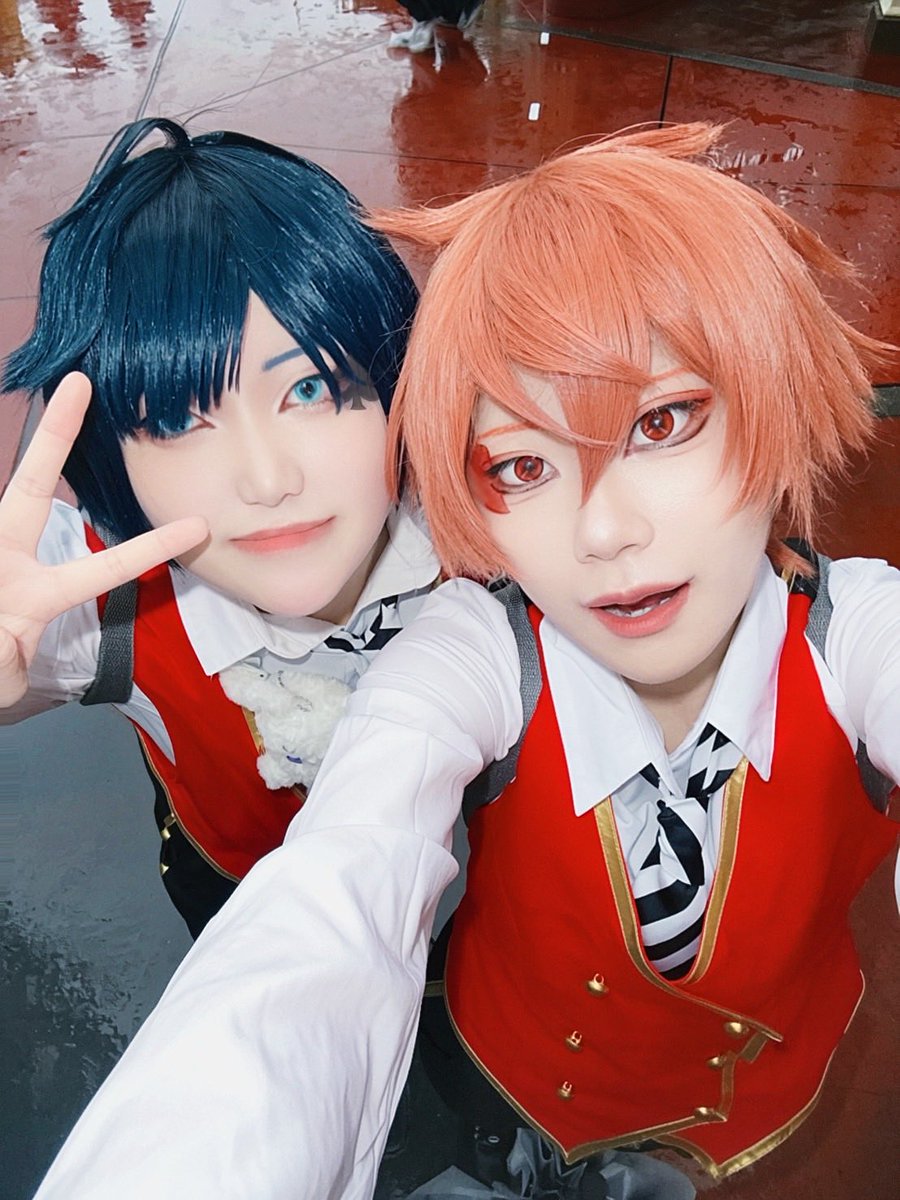 ma_miya_cos's tweet photo. ⚠︎︎Dハロtwst仮装⚠︎︎反転⚠︎︎

♠️♥️交代でやってました♥️♠️
              9/21👈
                                  👉9/30 https://t.co/7fv3cUjxpj