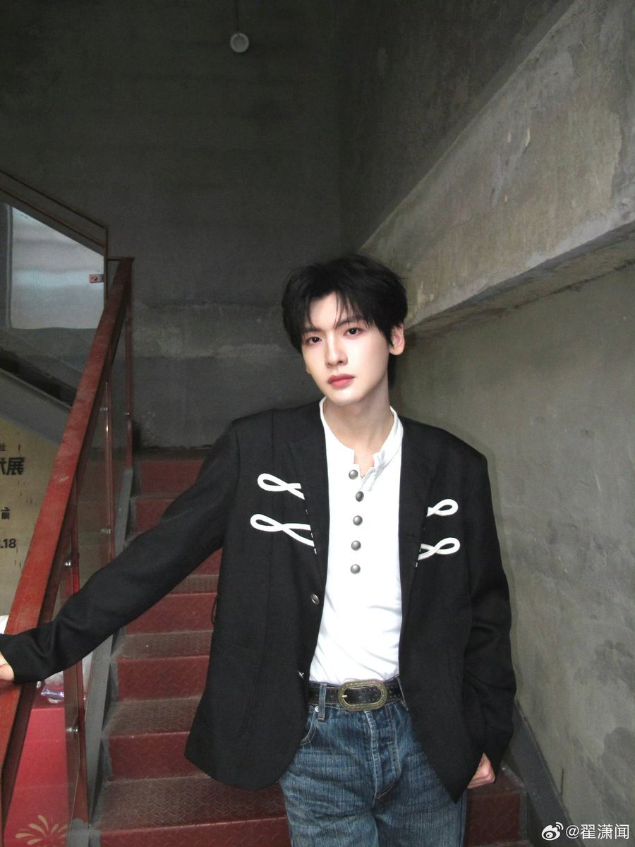 SeekerBhrevan's tweet photo. absenkan ganteng dan cantiknya dulu yuk pengyoumen. disini yaaa boleh rep/qrt oke, wo mau lihat yang cakep cakeeep sampe 19.29 ya 🫪 https://t.co/D33XPh6nsR