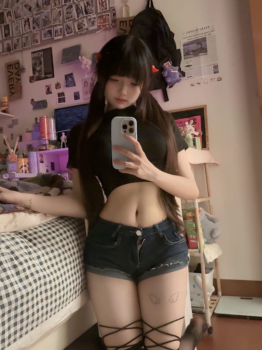 becutedethuong's tweet photo. Quỷ đây 🧛🏻 https://t.co/ou5EEuf0jl