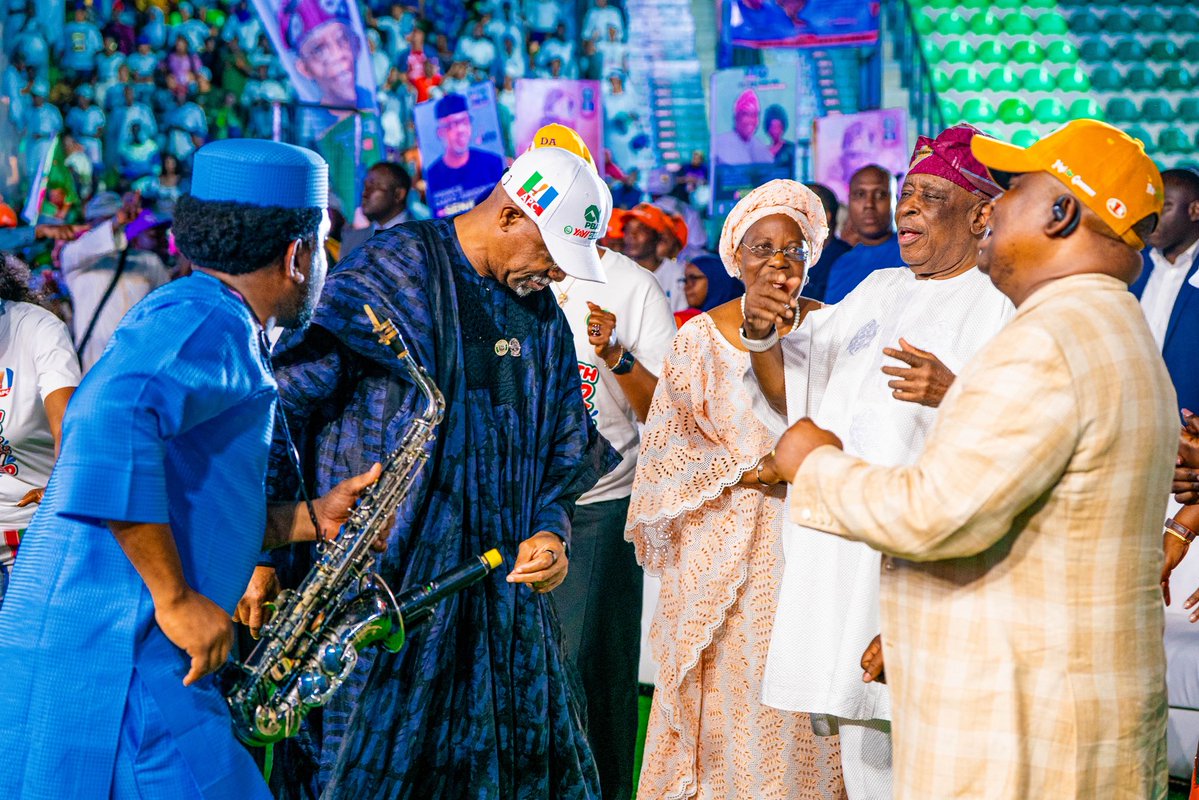 DapoAbiodunCON's tweet photo. WE COMMIT OUR JOURNEY AND THE FUTURE OF OGUN STATE TO GOD

We joined our revered elder and former Governor of Ogun State, Aremo Olusegun Osoba, CFR; the @OfficialAPCNg governorship candidate, Senator Solomon Olamilekan Adeola, @Sen_AdeolaYAYI; party leaders, religious leaders, stakeholders and the good people of Ogun State at the Interfaith Prayer and Praise programme held at Ake Palace, Abeokuta.

The gathering brought Christians and Muslims together in thanksgiving, praise and prayers for our dear state, our nation and all candidates of our great party ahead of the 2027 general elections.

We remain conscious that while we must continue to work diligently and faithfully discharge our responsibilities to the people, Almighty God remains supreme over the affairs of men. We therefore committed our aspirations, our party, our candidates and, above all, the peace, progress and prosperity of Ogun State into His hands.

We appreciate our religious leaders and everyone who joined us in this solemn gathering of faith and unity. May Almighty God continue to guide Ogun State and grant our people enduring peace and prosperity.
