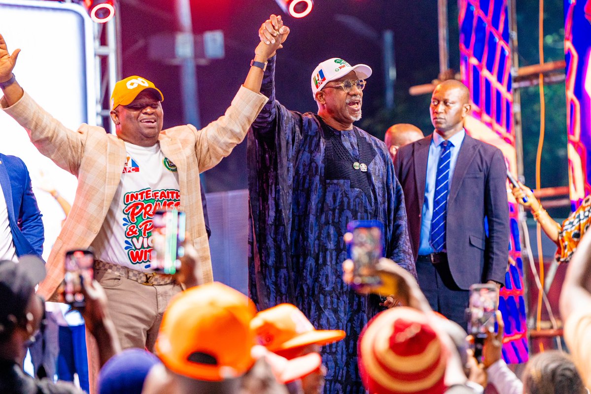 DapoAbiodunCON's tweet photo. WE COMMIT OUR JOURNEY AND THE FUTURE OF OGUN STATE TO GOD

We joined our revered elder and former Governor of Ogun State, Aremo Olusegun Osoba, CFR; the @OfficialAPCNg governorship candidate, Senator Solomon Olamilekan Adeola, @Sen_AdeolaYAYI; party leaders, religious leaders, stakeholders and the good people of Ogun State at the Interfaith Prayer and Praise programme held at Ake Palace, Abeokuta.

The gathering brought Christians and Muslims together in thanksgiving, praise and prayers for our dear state, our nation and all candidates of our great party ahead of the 2027 general elections.

We remain conscious that while we must continue to work diligently and faithfully discharge our responsibilities to the people, Almighty God remains supreme over the affairs of men. We therefore committed our aspirations, our party, our candidates and, above all, the peace, progress and prosperity of Ogun State into His hands.

We appreciate our religious leaders and everyone who joined us in this solemn gathering of faith and unity. May Almighty God continue to guide Ogun State and grant our people enduring peace and prosperity.