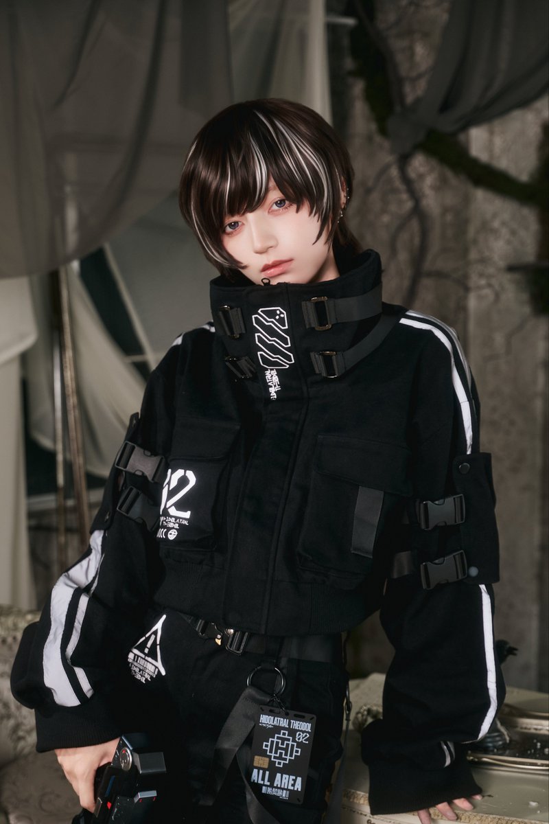 THEODOL_TKN's tweet photo. ❤︎#きゅるして　
のやねちゃんが着こなす、
お耽美すぎる少年アンドロイドコーデ❤︎

Model身長:165cm

着用アイテム↓

【中央町戦術工芸コラボ】シリーズ

❤︎ テックウェアジャケット/パンツ
❤︎ IDカードユニット typeHT

10/9 10:00~POPUP 20:00~通販
🛒https://t.co/EEI8kTMxtL https://t.co/gzEqHfuT8N