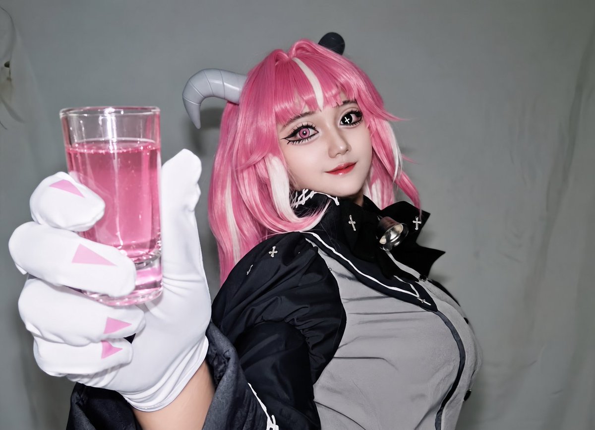 0ooo0o_12's tweet photo. 한 잔 하자 !
『PUKEY GODDESS SHOT TRICK』
#ファムFA #FemmeFA https://t.co/yU9LYqgdTN